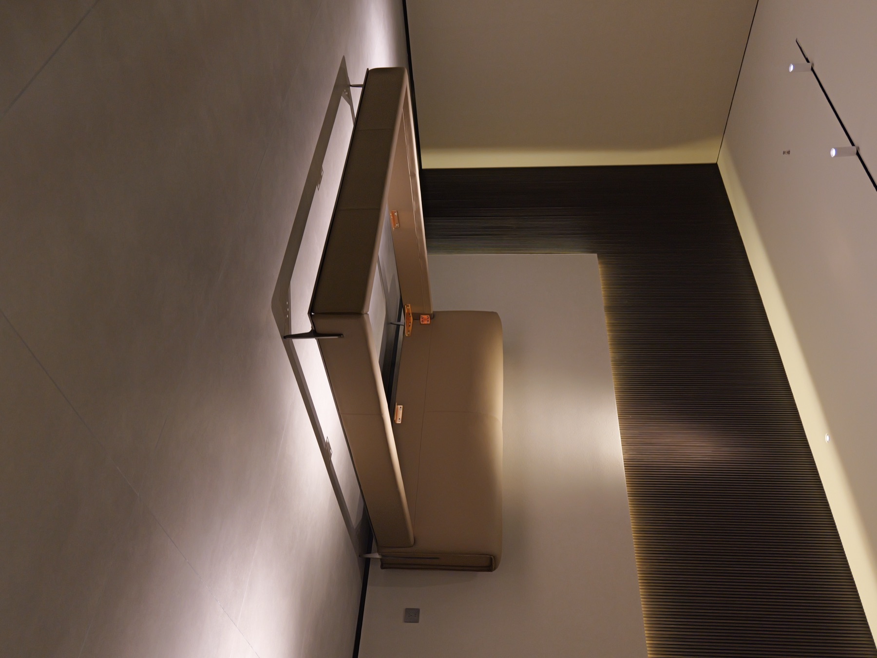 Black Bull Bed 3