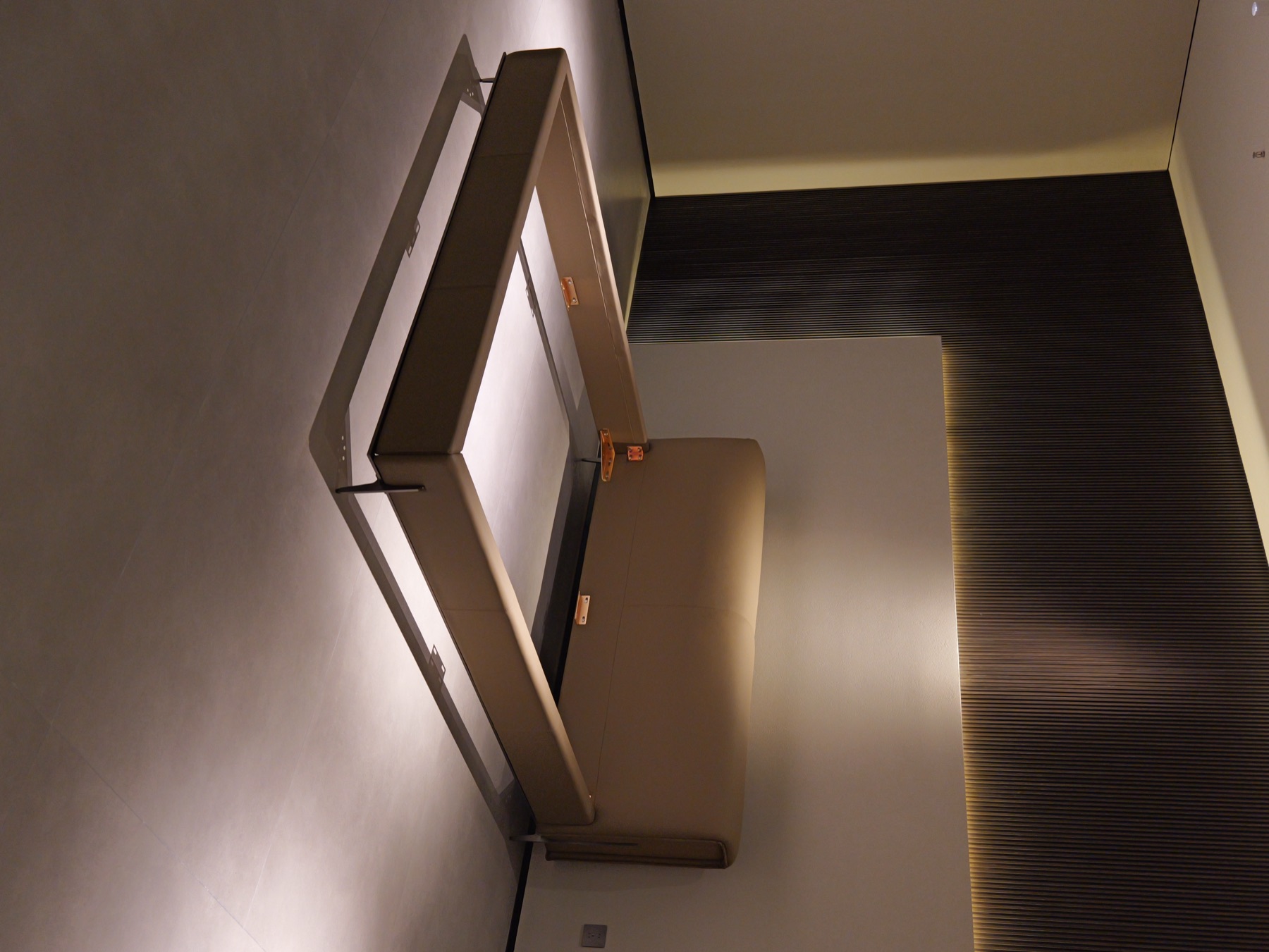 Black Bull Bed 4
