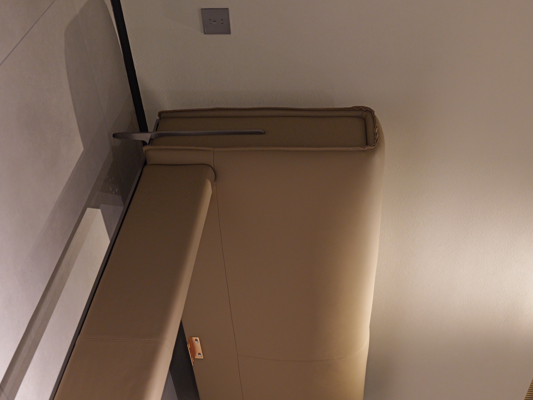 Black Bull Bed 6