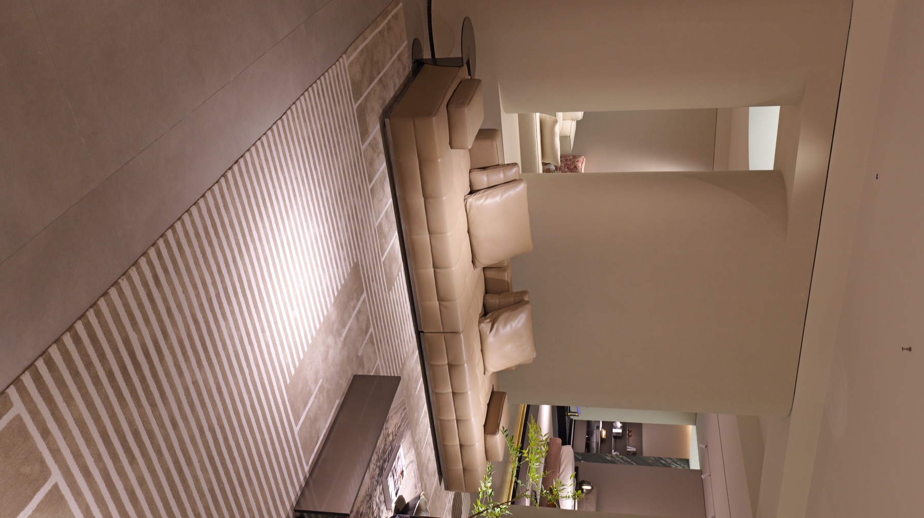 Lawrence Sofa 2