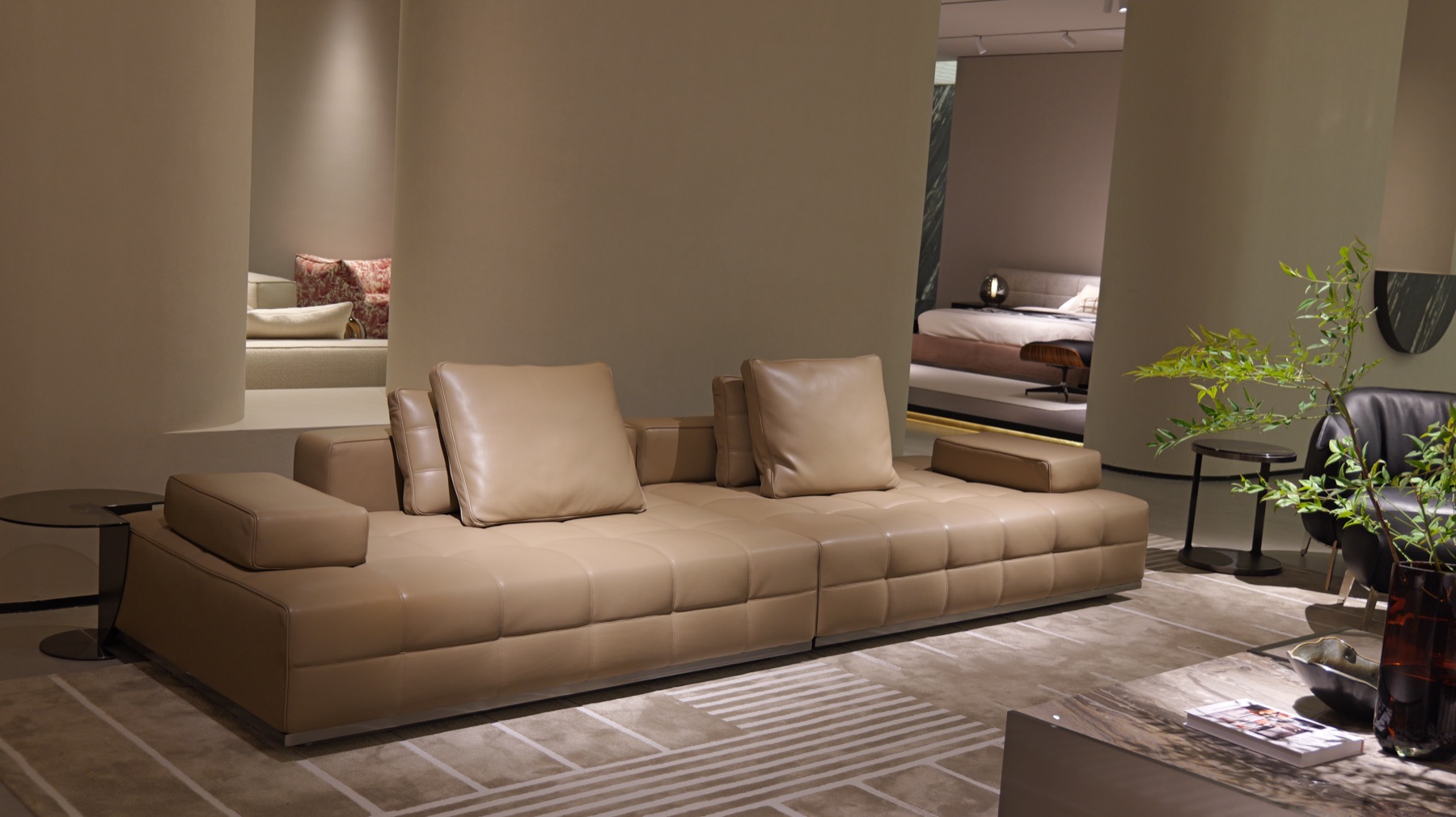 Lawrence Sofa 14