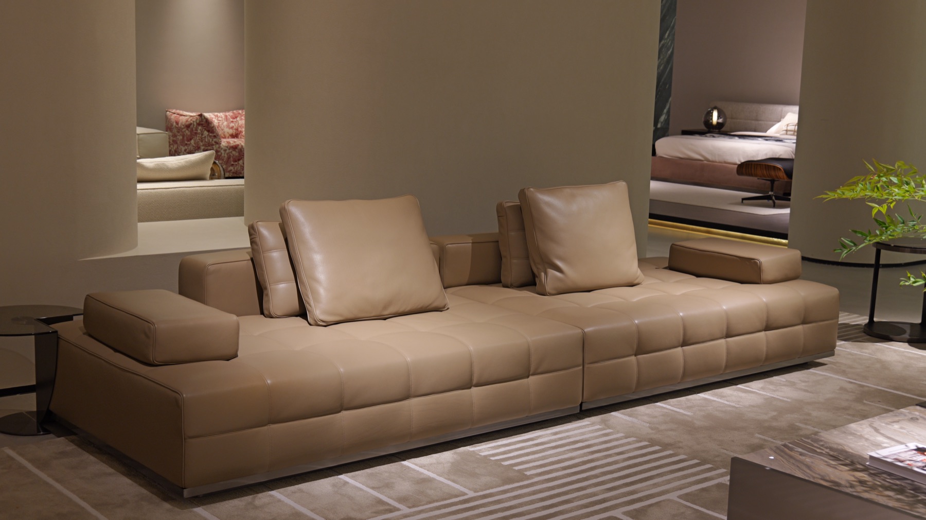 Lawrence Sofa 15