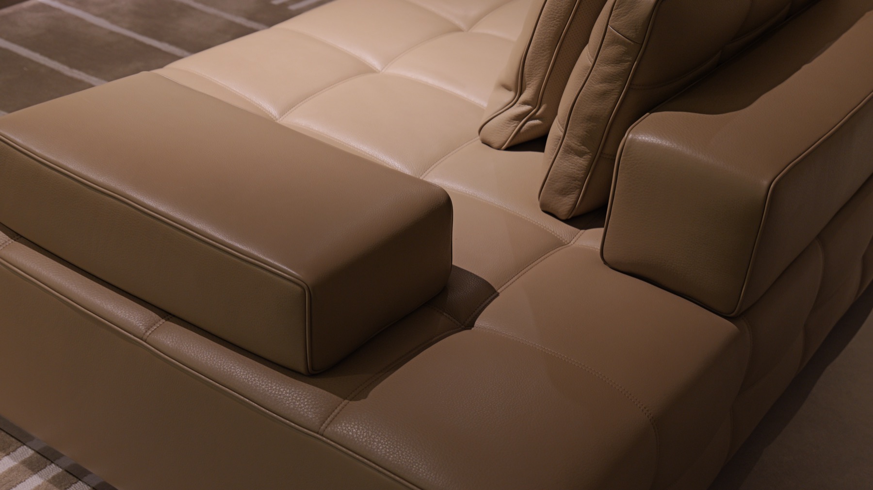 Lawrence Sofa 25