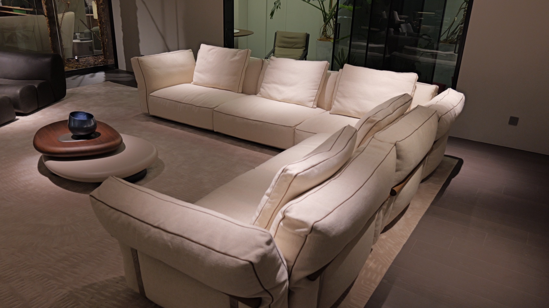 Camelot Sofa 37