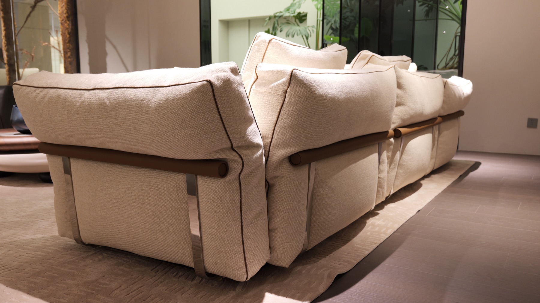Camelot Sofa 38