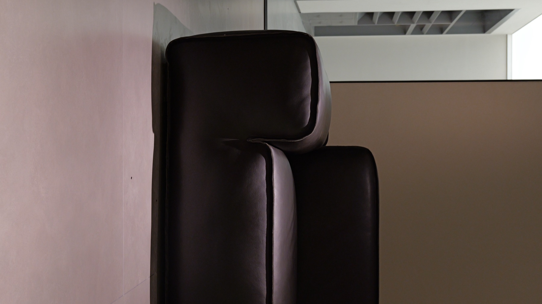 Black Bull Sofa 16