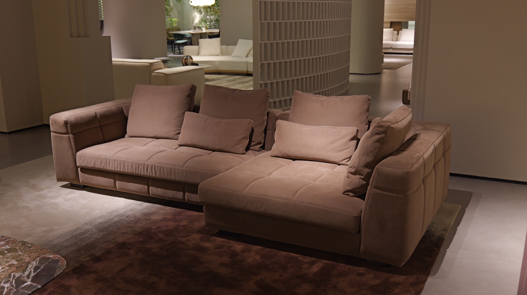 Blazer Sofa 28