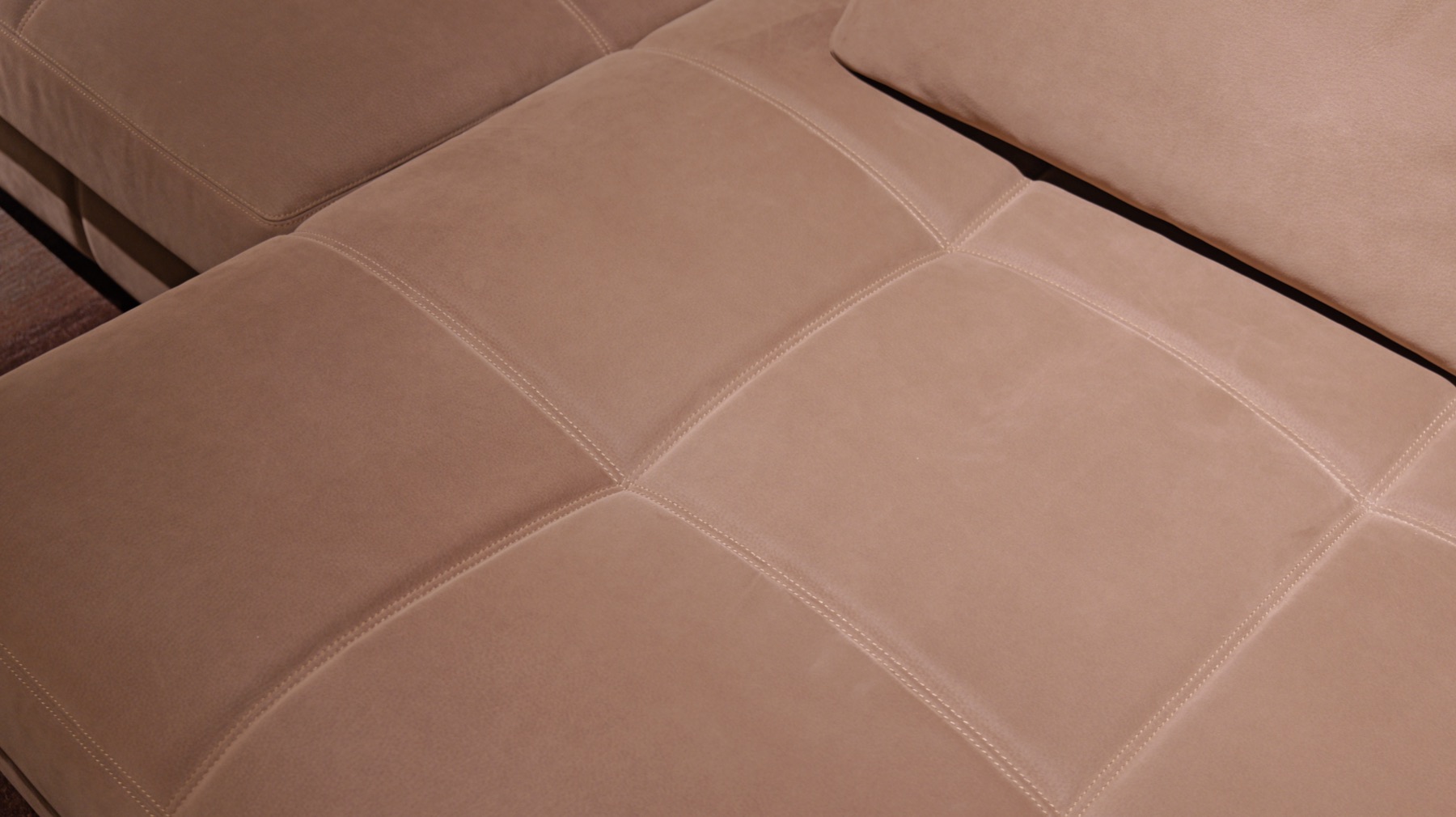 Blazer Sofa 37