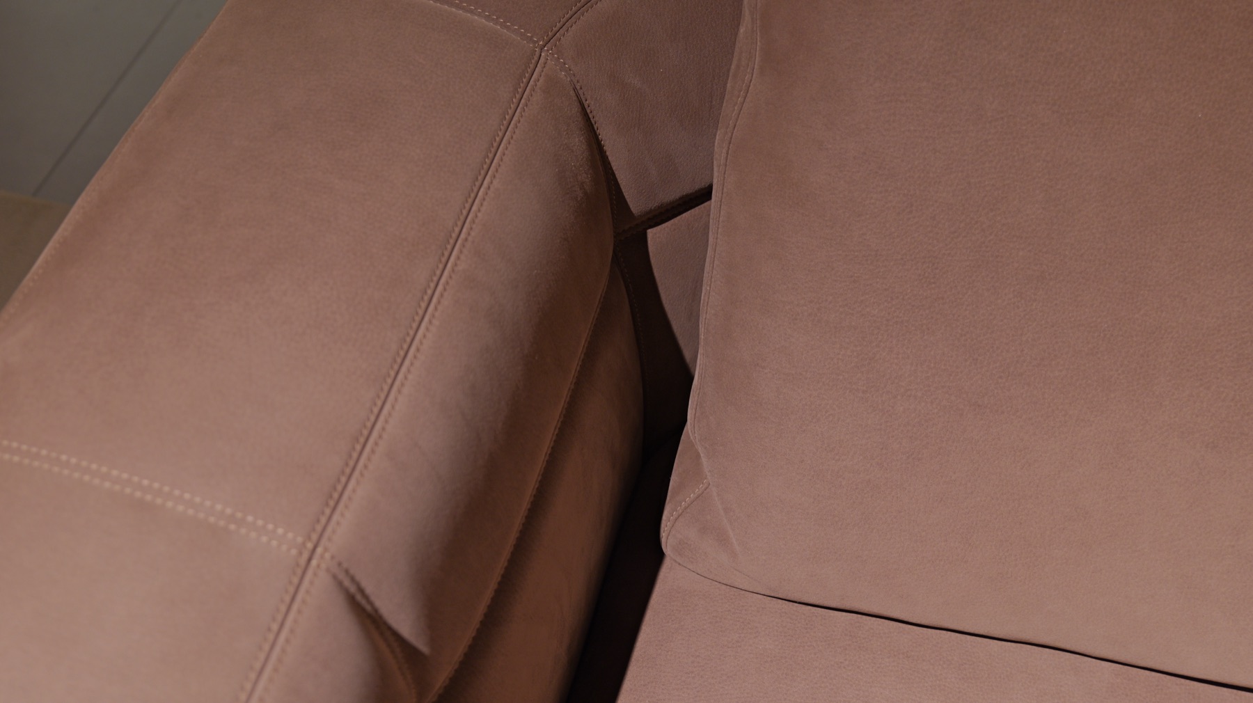 Blazer Sofa 38