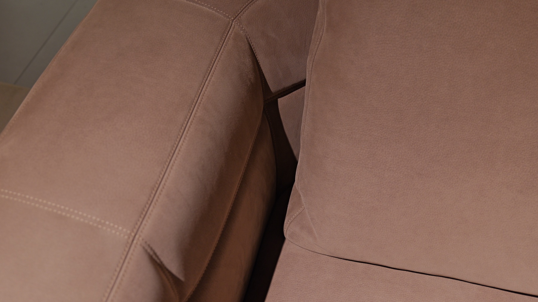 Blazer Sofa 40