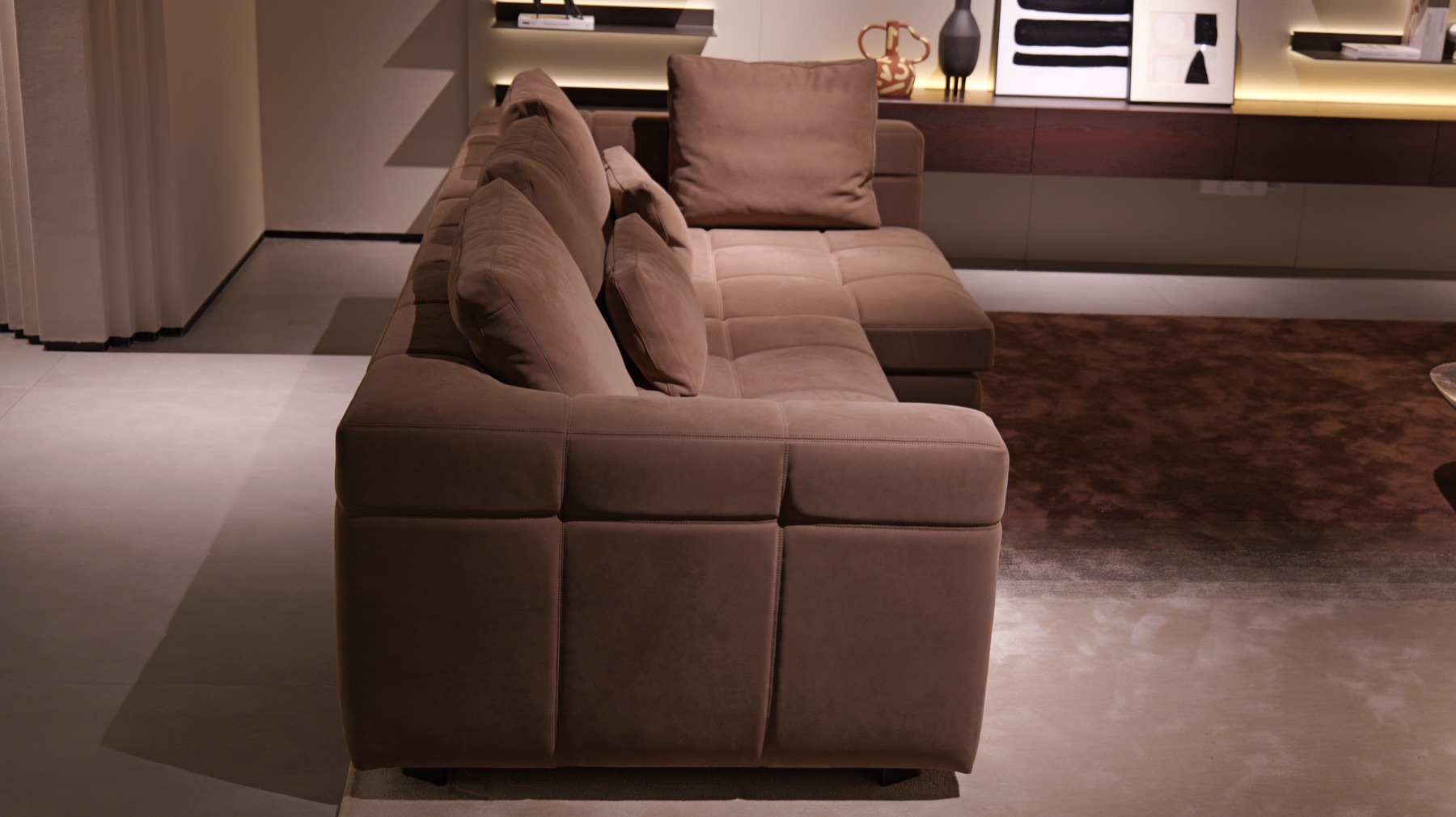 Blazer Sofa 47