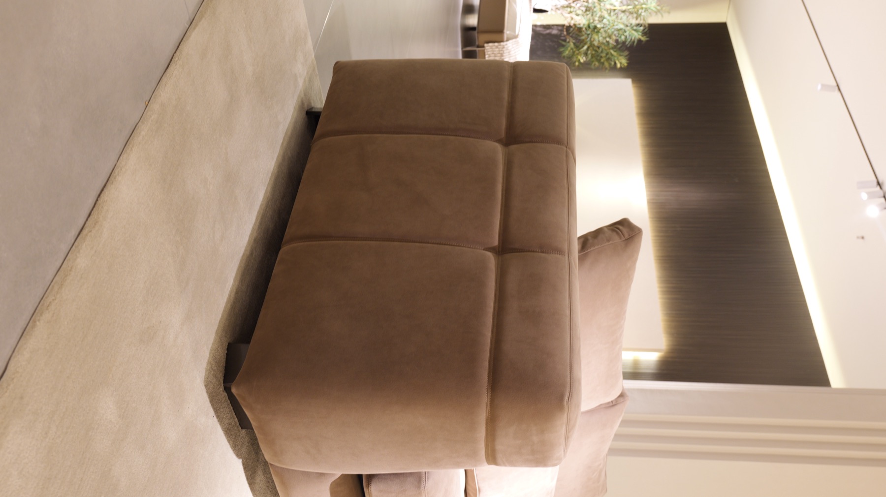Blazer Sofa 58