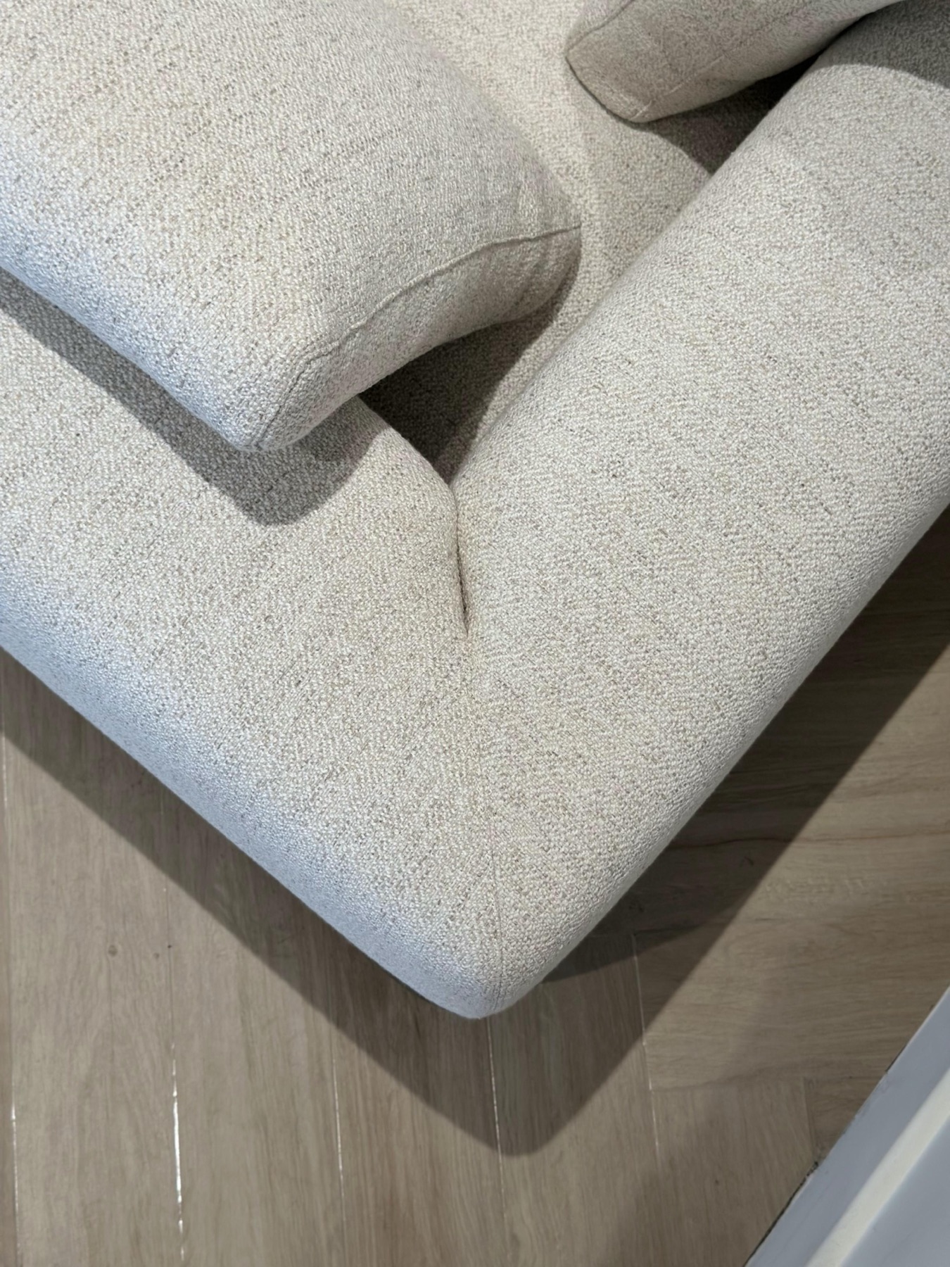 Connery Sofa 8