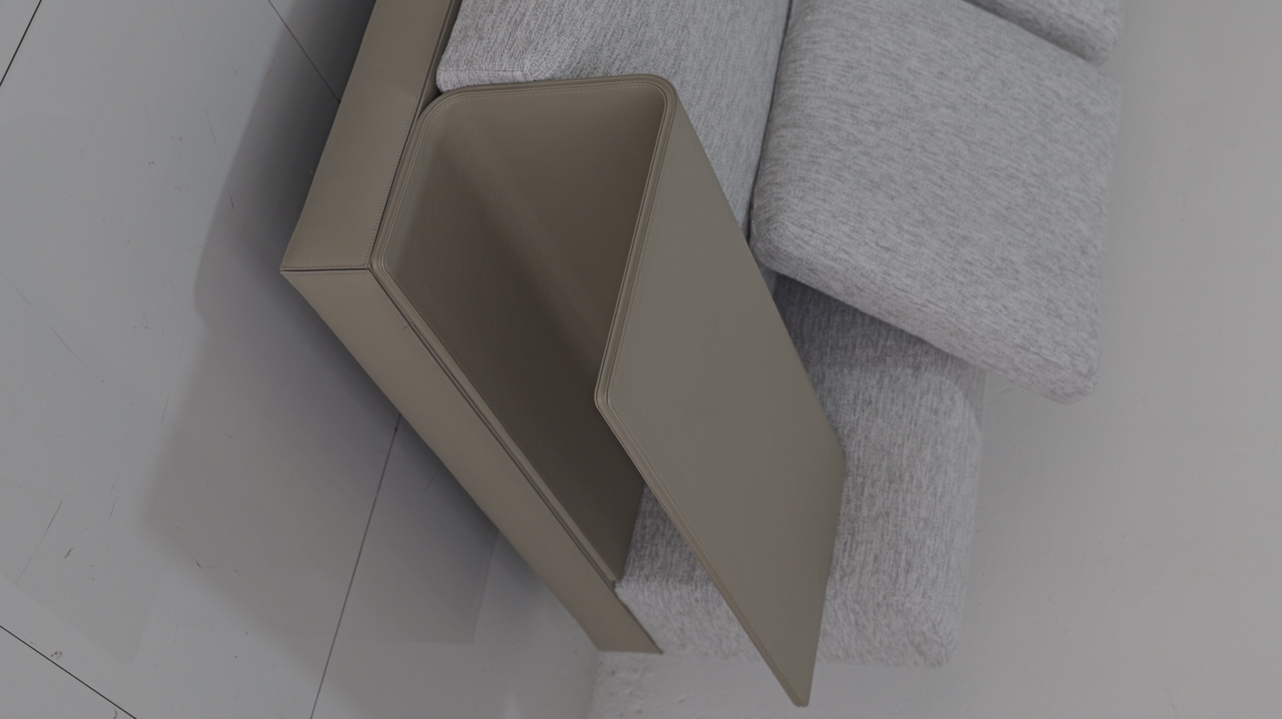 Connery Sofa 26