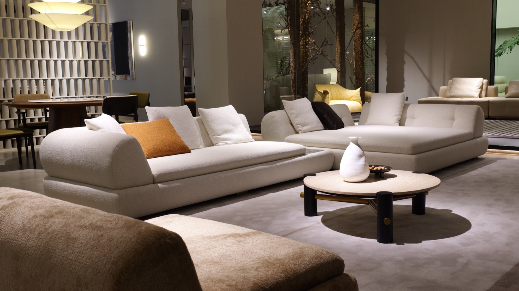 Supermoon Sofa 7