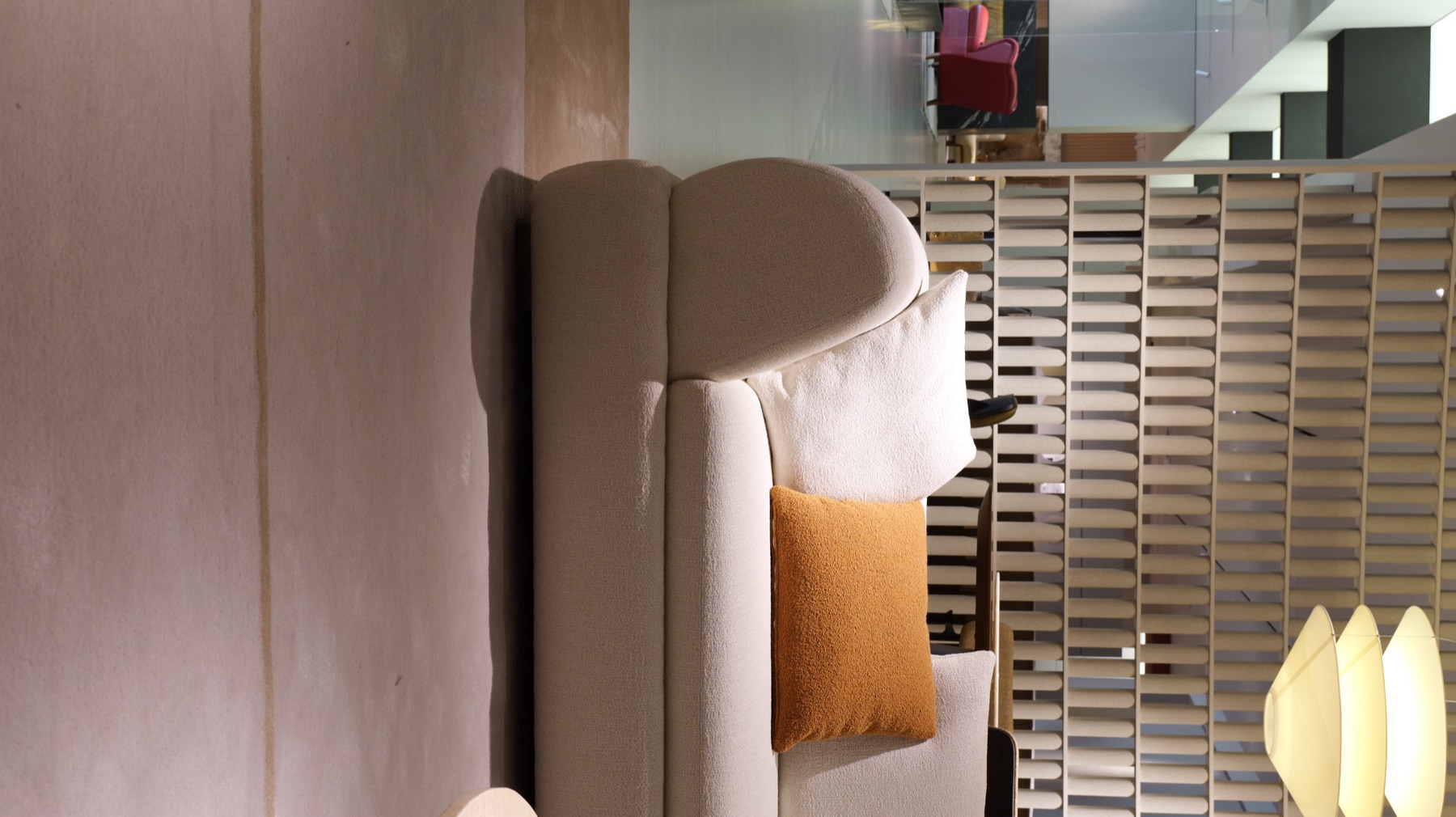 Supermoon Sofa 15