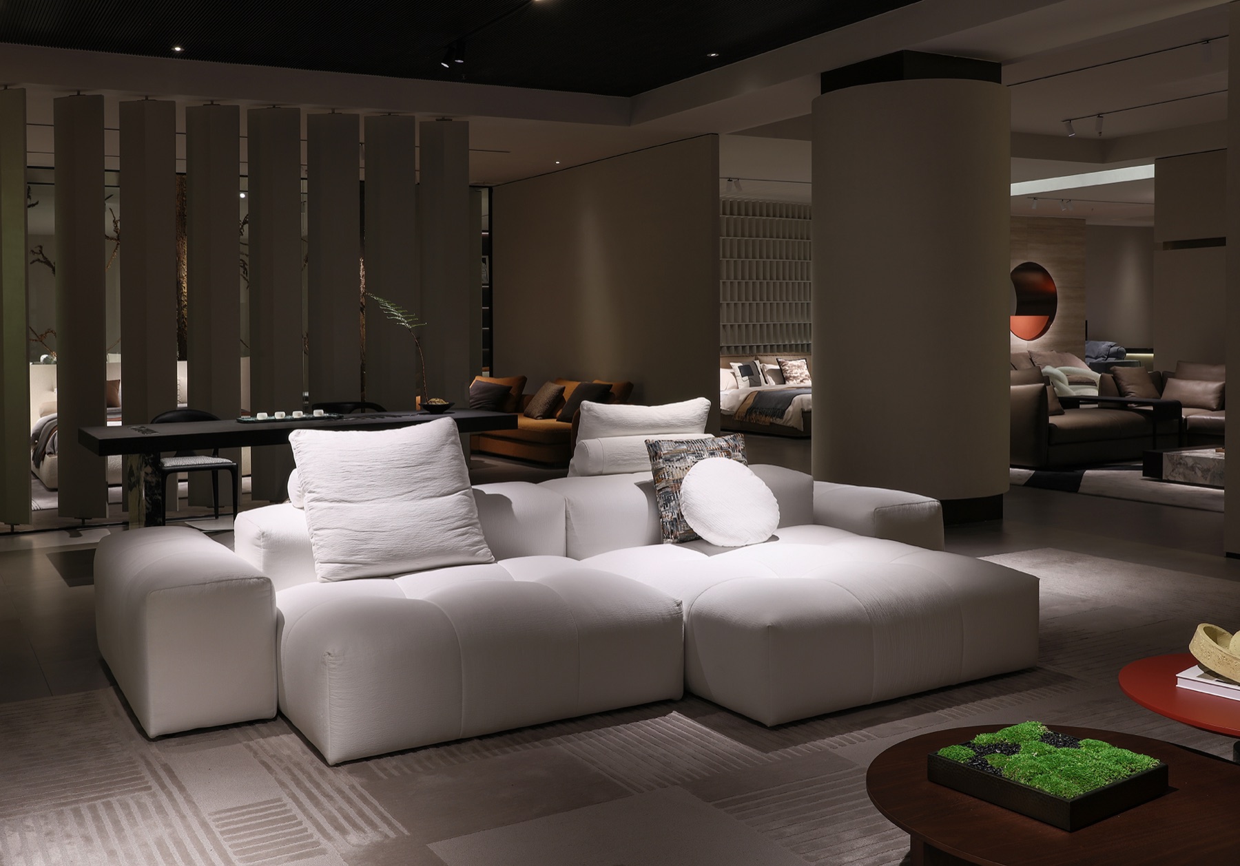 Showrooms & Importers