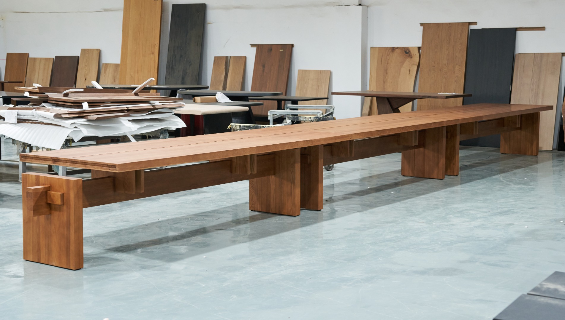 Custom Table Design 040